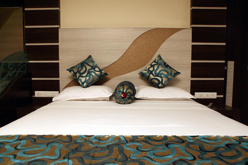 Hotel Sbs Grand Coimbatore Exterior foto
